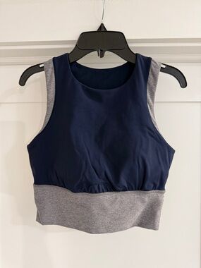 EUC Size 6 Lululemon Sports Bra